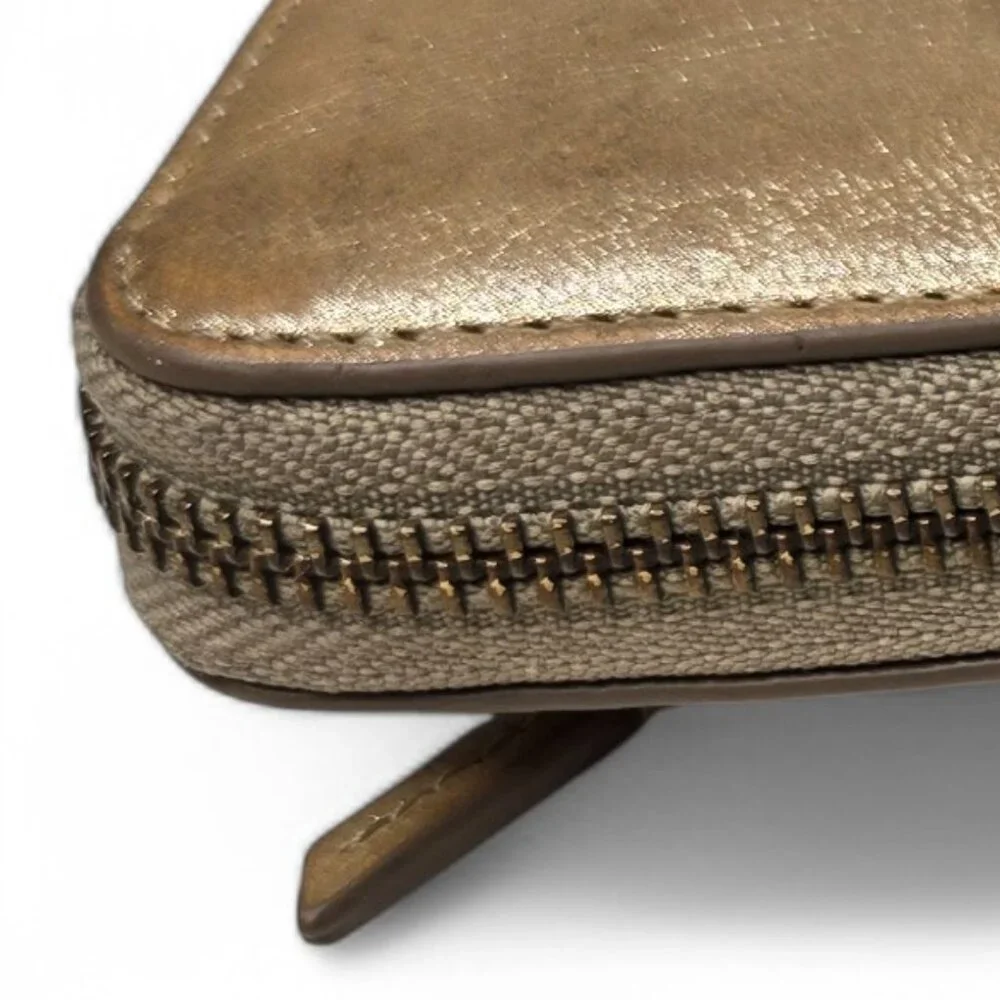 Fossil Distressed Leather Metallic Gold Clutch Wallet Zip Around Bi‎ Fold Shiny